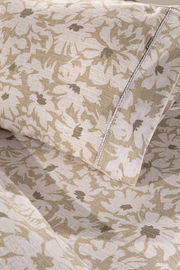 Guy Laroche Σετ με 2 σεντόνια μονά 170X265 και 1 μαξιλαροθήκη MARTIN ALMOND FLANNEL Guy Laroche Set me 2 sentonia mona 170X265 kai 1 maxilarothiki MARTIN ALMOND FLANNEL