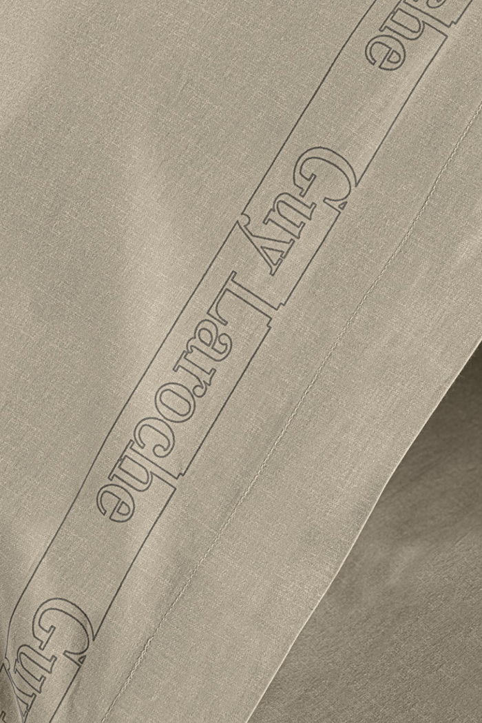 Guy Laroche uperdipli Paplomatothiki Easy Iron Color Plus Taupe 255x245cm