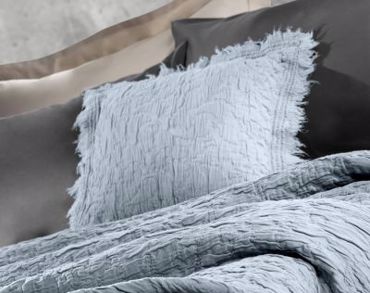 Guy Laroche Mαξιλαράκι φιγούρας TIMES Denim 45x45 1116351120014