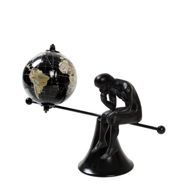 Ανδρική Φιγούρα και Υδρόγειος Περιστρεφόμενη σε Βάση Resin Μαύρα 26.5x10x15.5cm GOR117 Espiel