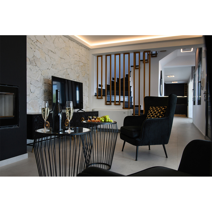 Liberta - Maison SERPATINA Poluthrona Mavri 75x79x93cm 01-2084