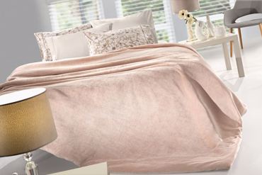 Guy Laroche Κουβέρτα Velvet Pudra Υπέρδιπλη 220X240 δύο όψεων Με Δώρο Διακοσμητική Μαξιλαροθήκη 