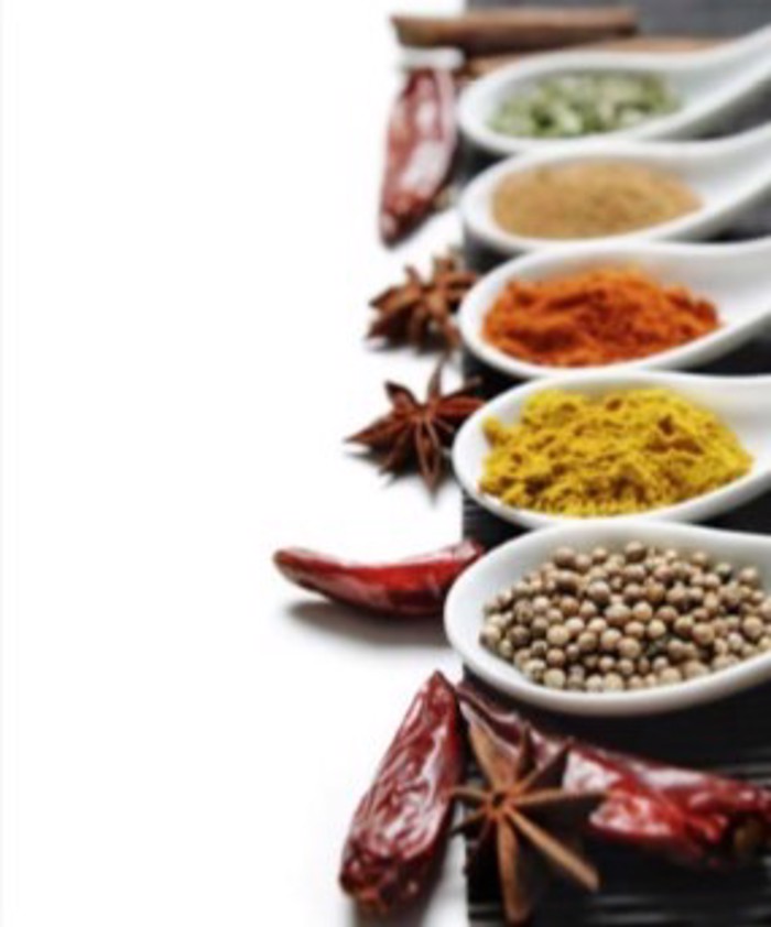 ROLER ME PsIFIAKI EKTuPOSI MPAXARIKA ''SPICES & SEASONINGS'' E110